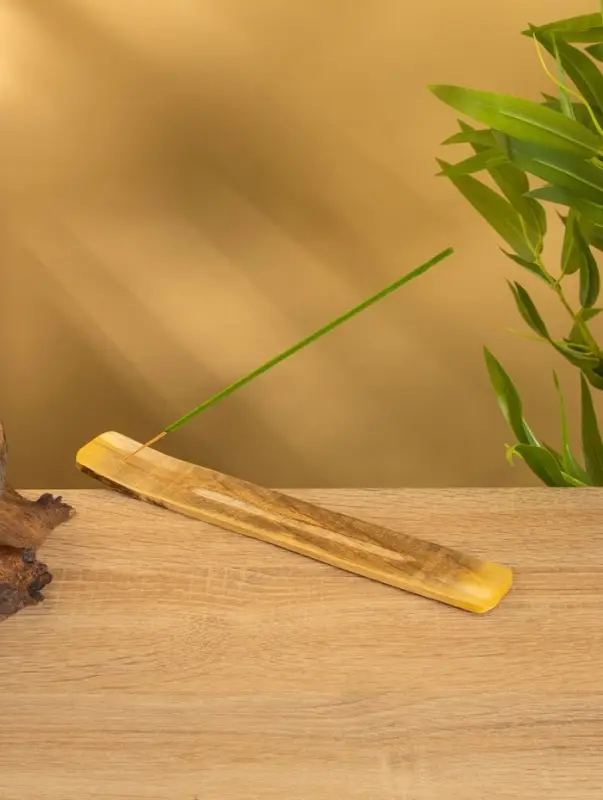 Благовония в тубусе "Жасмин и Шафран" 30 штук с деревянной подставкой