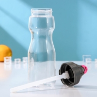 Бутылка с трубочкой &laquo;Глория&raquo;, 700 мл, 9,5&times;7,6&times;24 см, тритан, цвет МИКС