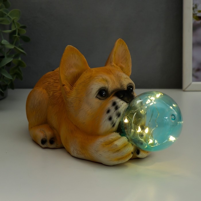 Сувенир полистоун свет "Бульдог и мыльный пузырь" от солнечной батареи 12х11,5х26 см