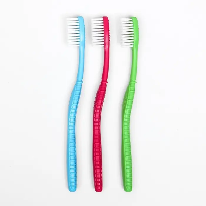 Зубная щётка &laquo;Ассорти&raquo; средней жёсткости, микс