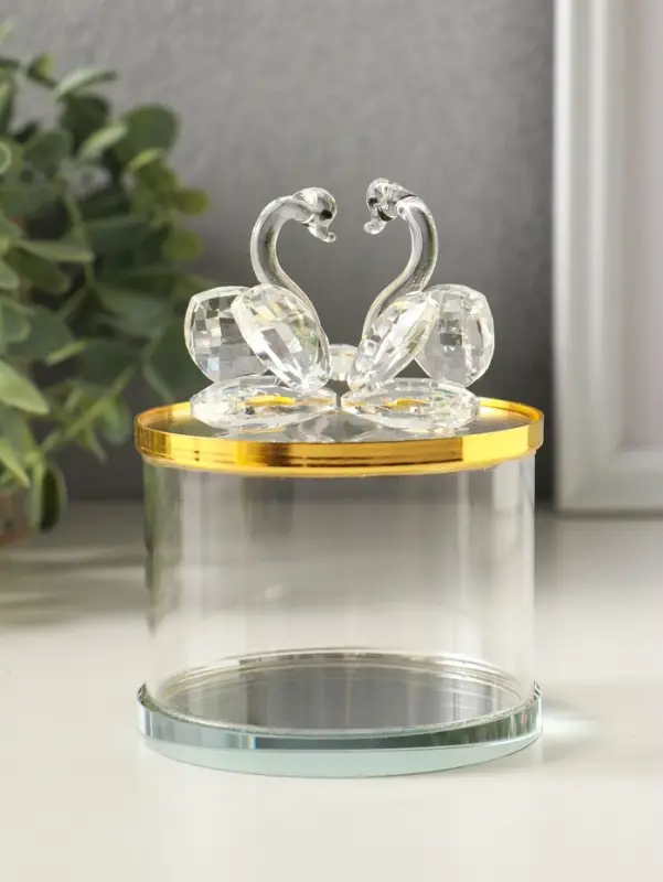 Шкатулка стекло с металлическим ободком "Лебеди" золото 8,2х8,2х11 см