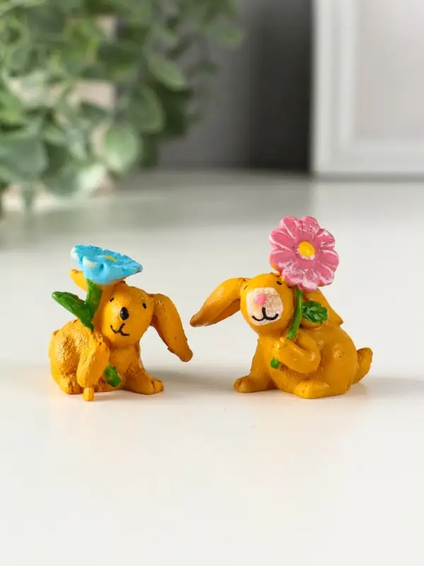 Сувенир полистоун "Заяц с яркой ромашкой" МИКС 2,5х3,8х4,4 см