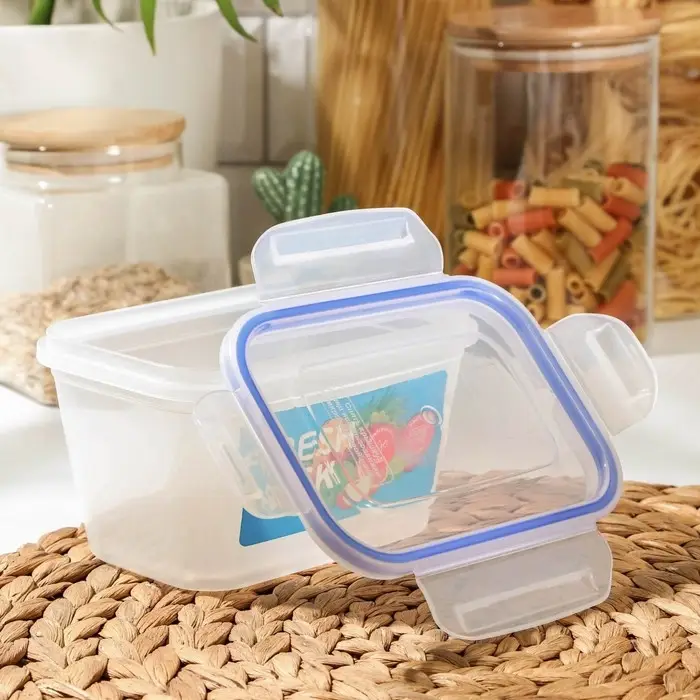 Контейнер пищевой с герметичной крышкой, 770 мл, прозрачный. крышка микс