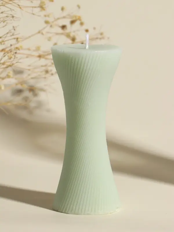 Свеча интерьерная "Талия" нежно-зеленая 5,8х5,8х13,2 см