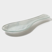 Подставка стеклянная под ложку Доляна &laquo;Марбл белый&raquo;, 23,5&times;8,3&times;1,5 см