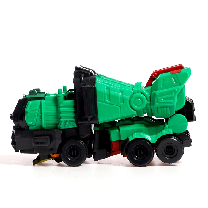 Робот &laquo;Автобот&raquo;, собирается из 2 машин