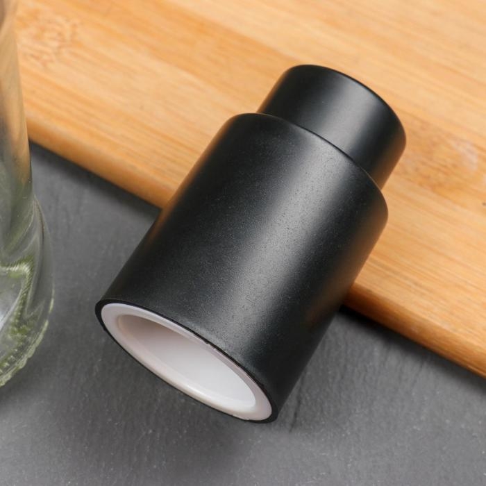 Пробка вакуумная для бутылки &laquo;Кнопка&raquo;, 7 см, цвет чёрный