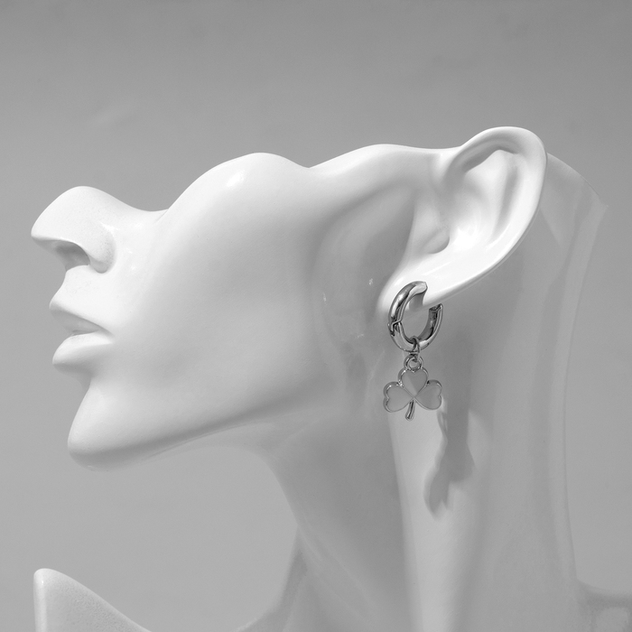 Серьги со съёмным элементом &laquo;Трансформер&raquo; клевер-сердце, цвет бело-бежевый в серебре