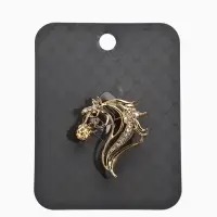 Брошь "Лошадь" изящная, цвет белый в золоте