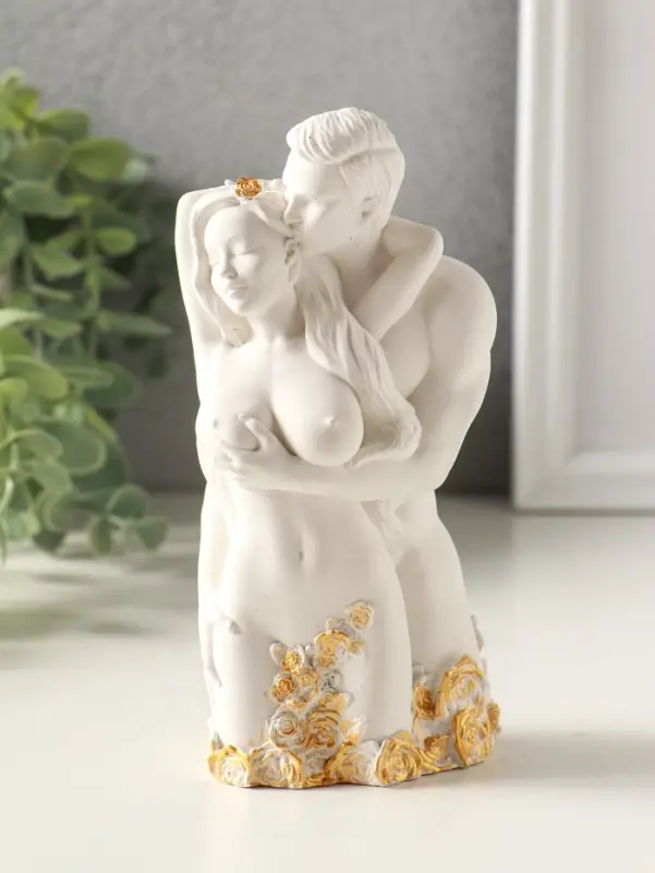 Статуэтка "Влюбленные" 14х6 см, гипс, белый с позолотой