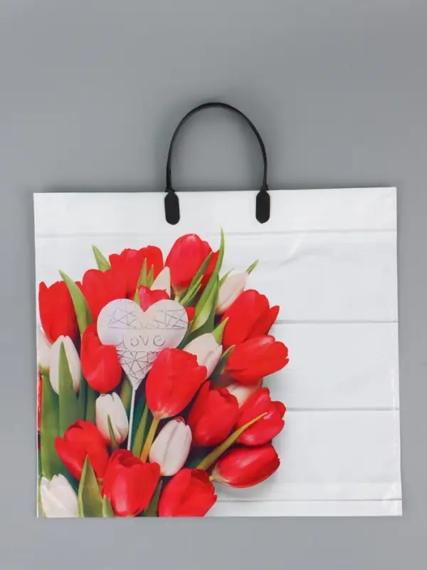 Пакет "С любовью", полиэтиленовый с пластиковой ручкой, 38 х 34 + 3 см, 90 мкм