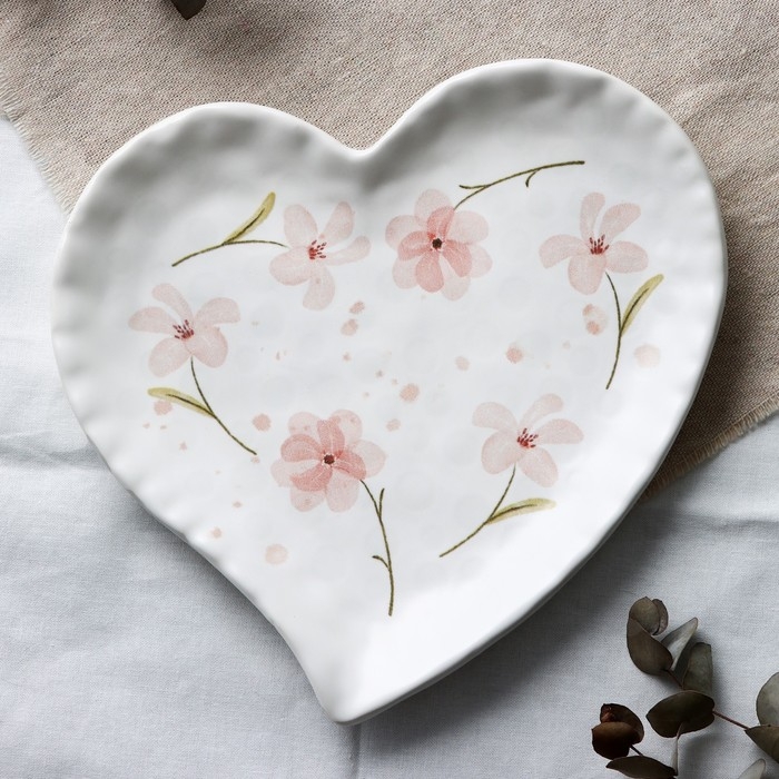 Тарелка керамическая &laquo;Летний день&raquo;, 19 х 18 см, цвет белый