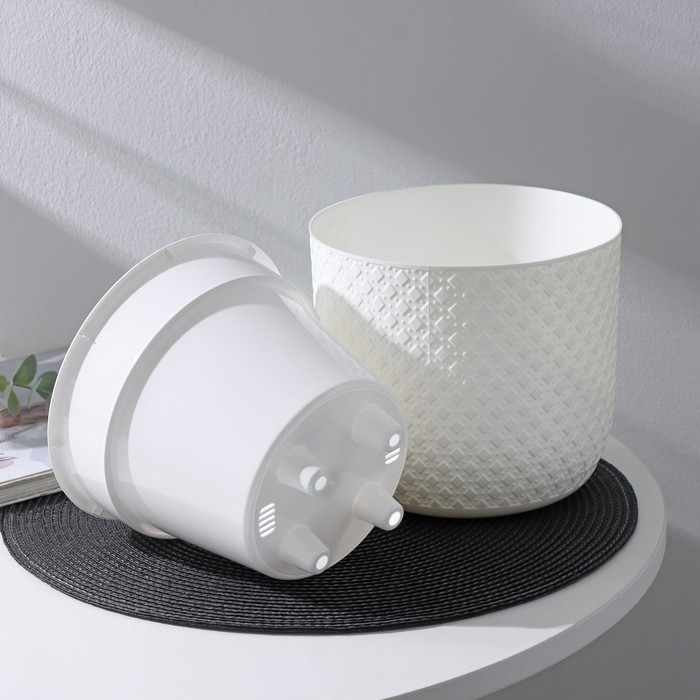 Кашпо со вставкой &laquo;Клевер&raquo;, 3,2 л, d=17,5 см, h=16 см, цвет белый