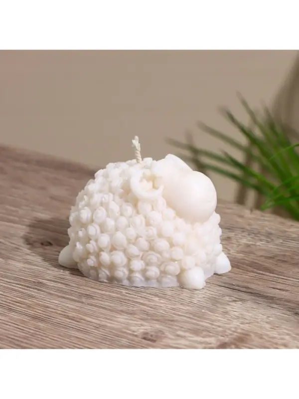 Свеча Свеча "Барашек" 4х4,5х6 см, соевый воск