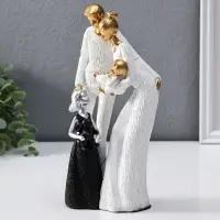 Сувенир полистоун "Родители с детьми" бело-золотой 8,5х13х25 см