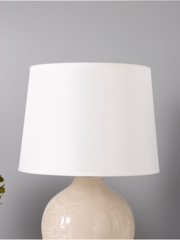 Настольная лампа "Цветы" 1х15Вт Е14 белый 23х23х31см