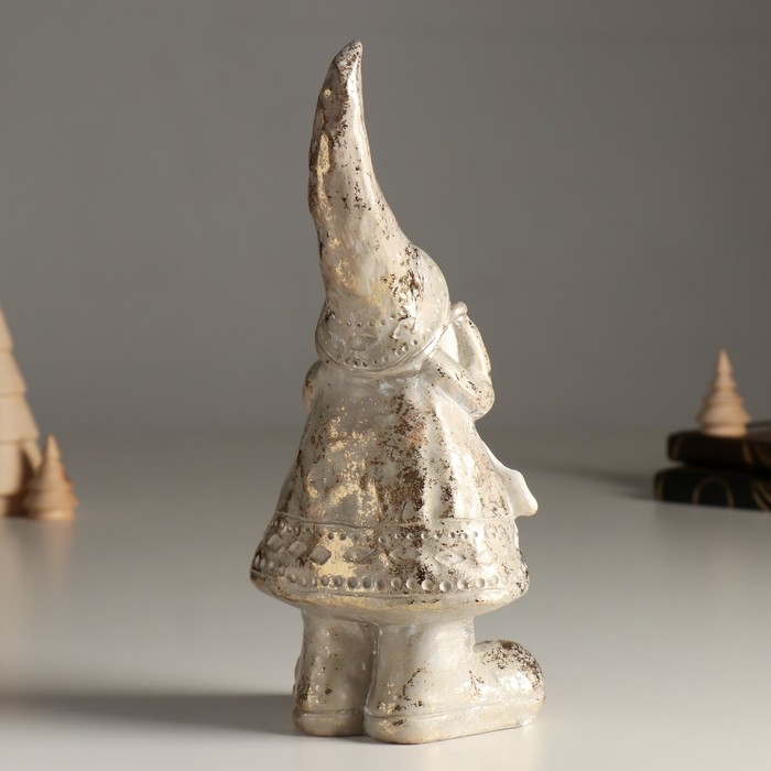 Сувенир полистоун "Дед Мороз в золотом наряде - прятки" 12,2х10,5х27,6 см