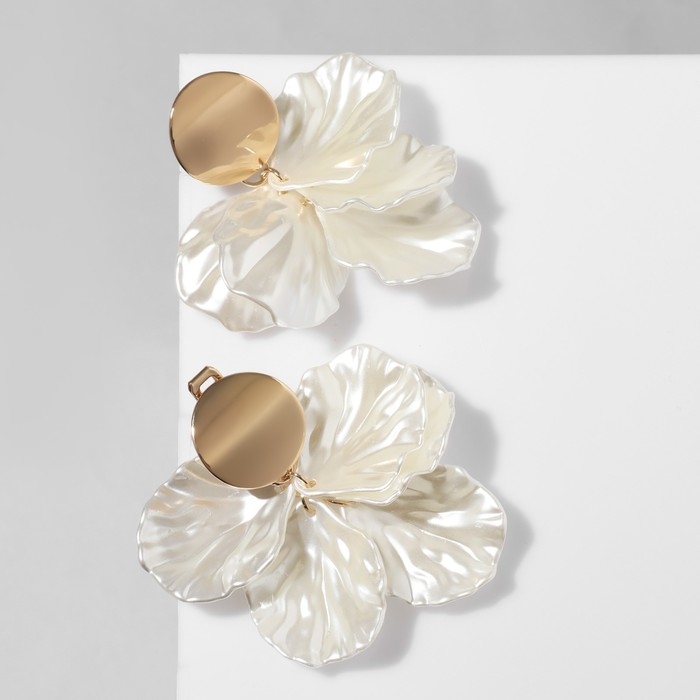 Клипсы «Ветерок», цвет белый в золоте Клипсы «Ветерок», цвет белый в золоте