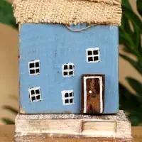 Сувенир "Дом" дерево Албезия 9х11х11 см, цв. синий
