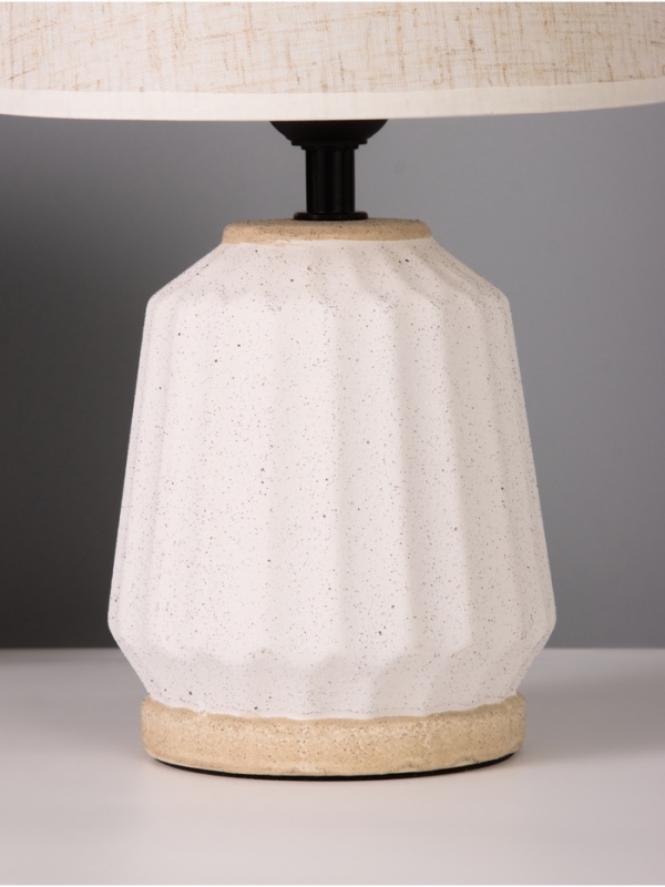 Лампа настольная "Грани" 1х40Вт Е27 белый 20х20х31см МОДЕЛЬ: