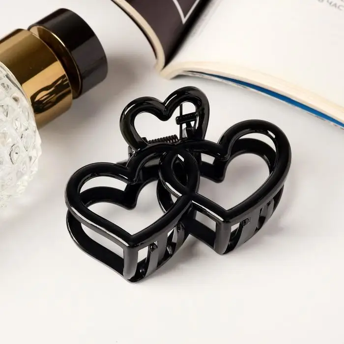 Крабик для волос &laquo;Глянец&raquo;, сердца трио, 7&times;4.5 см, чёрный