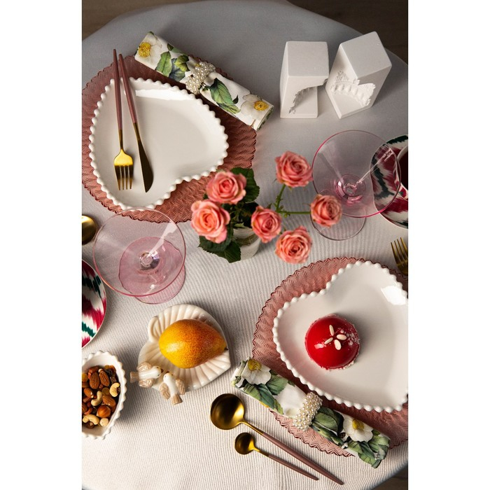 Тарелка фарфоровая Magistro &laquo;Сердце&raquo;, d=30 см, цвет белый