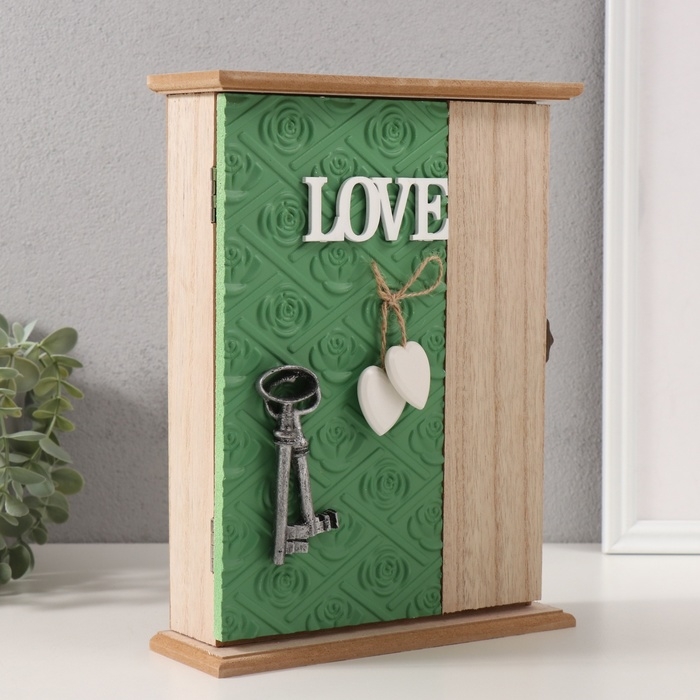 Ключница дерево 6 крючков "Отпечаток листьев. Ключи и сердце" зелень 6,5х20х26,5 см