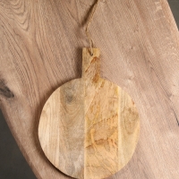 Доска разделочная круглая "Листья" дерево манго 36х28 см