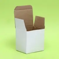 Коробка под кружку, без окна, белая 12&times;9.5&times;12 см