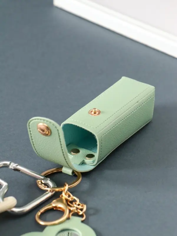 Брелок кожзам с карабином, с зеркалом "Для помады. Цветок" мятный 20х3х3,5 см