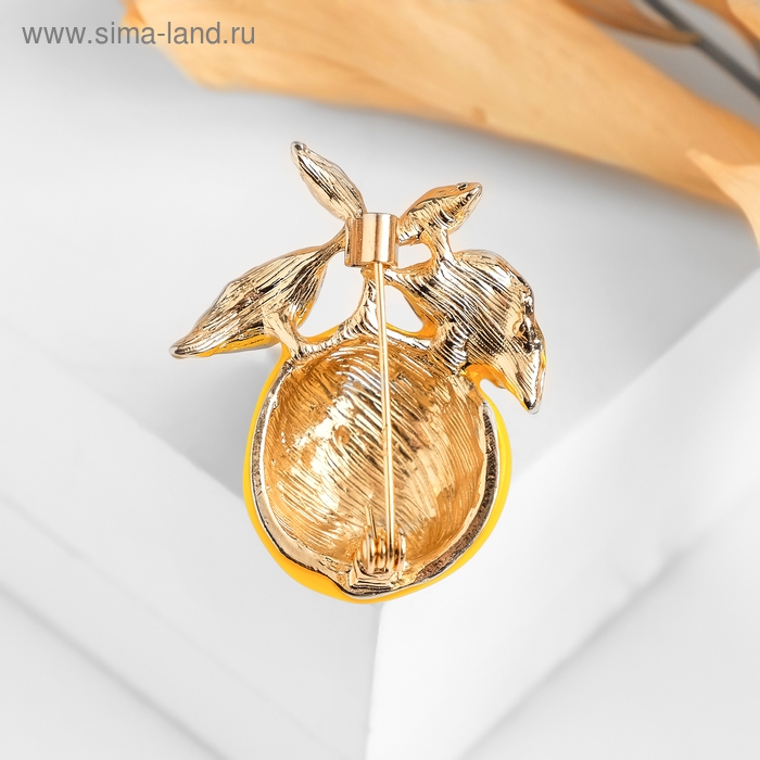 Брошь &laquo;Лимон&raquo;, цвет жёлто-зелёный в золоте