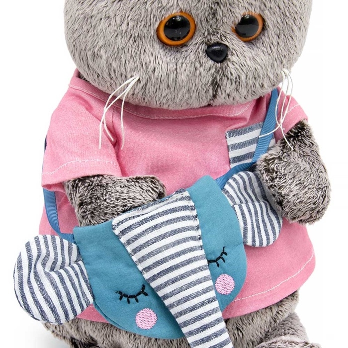 Мягкая игрушка "Басик в футболке и с сумочкой - слоником", 19 см Ks22-172