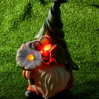 Садовая фигура "Гном с цветочком", 20х17х31.5 см, с подсветкой