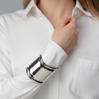 Браслет металл &laquo;Манжета&raquo; изгиб с полосой, цвет серебро