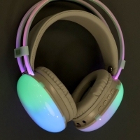 Наушники полноразмерные Mybit W-33, RGB подсветка, BT5.3, 800 мАч, Type-C, зелёные