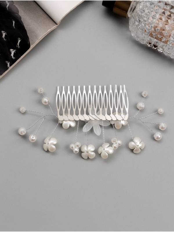 Гребень для волос "Эмилия" цветы бусинки, 11х6,5 см, белый