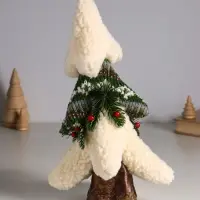 Декор "Вязаная ель с ягодками" 15х15х33 см