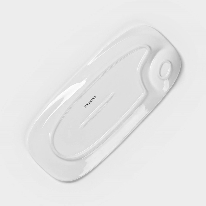 Блюдо фарфоровое с соусником Magistro &laquo;Бланш&raquo;, 30&times;13,5 см, цвет белый