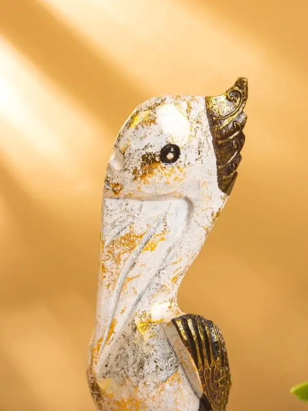 Сувенир интерьерный "Пеликан" 10х10х33 см, дерево, цв. белый с золотом