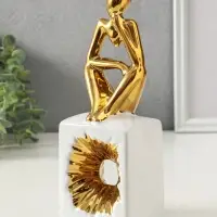 Сувенир керамика "Задумчивый человек" белый с золотом 7х9,5х26 см