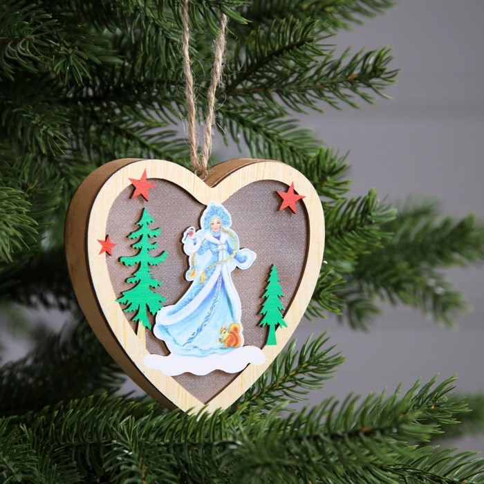 Ёлочная игрушка &laquo;Сердце со Снегурочкой&raquo;, от батареек, свечение тёплое белое