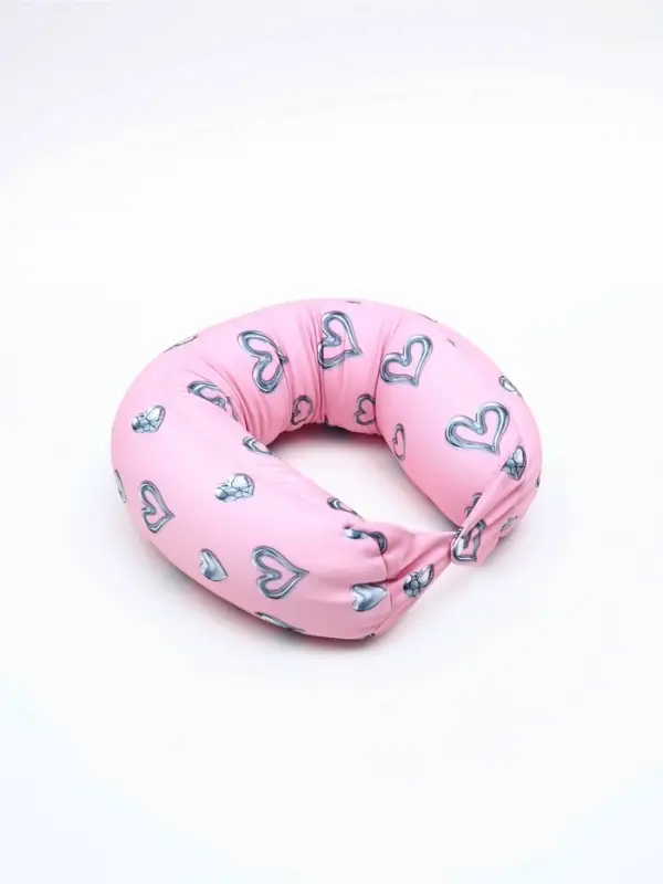 Подушка для путешествий компактная "Сердечки", 32 х 20 см