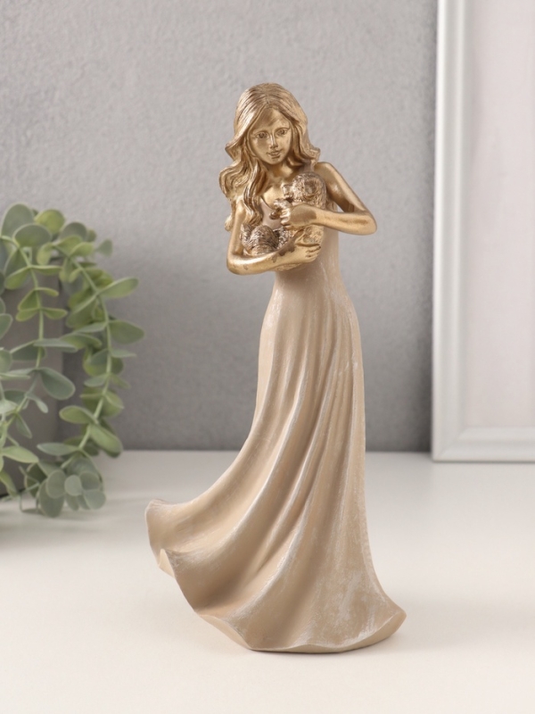 Сувенир полистоун "Девушка с щенком на руках" 11х7,5х22,5 см