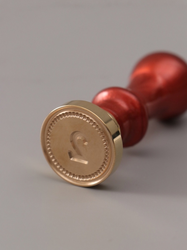 Печать для сургуча с пластиковой ручкой "Классика цифра 2" 2,5х2,5х6,3 см