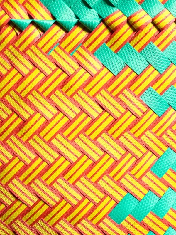 Сумка плетёная пластиковая 20х10х30 см, цв. бирюзовый-жёлтый