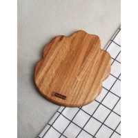 Доска для подачи авторская &laquo;Лапа Тигра&raquo;, 19&times;22&times;2 см, натуральный дуб