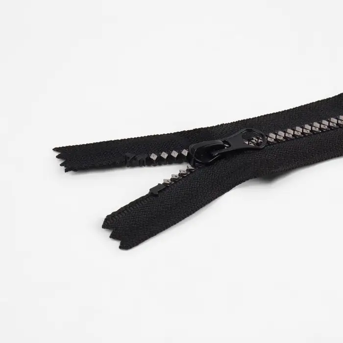 Молния &laquo;Трактор&raquo;, №5, неразъёмная, замок автомат, 18 см, чёрная