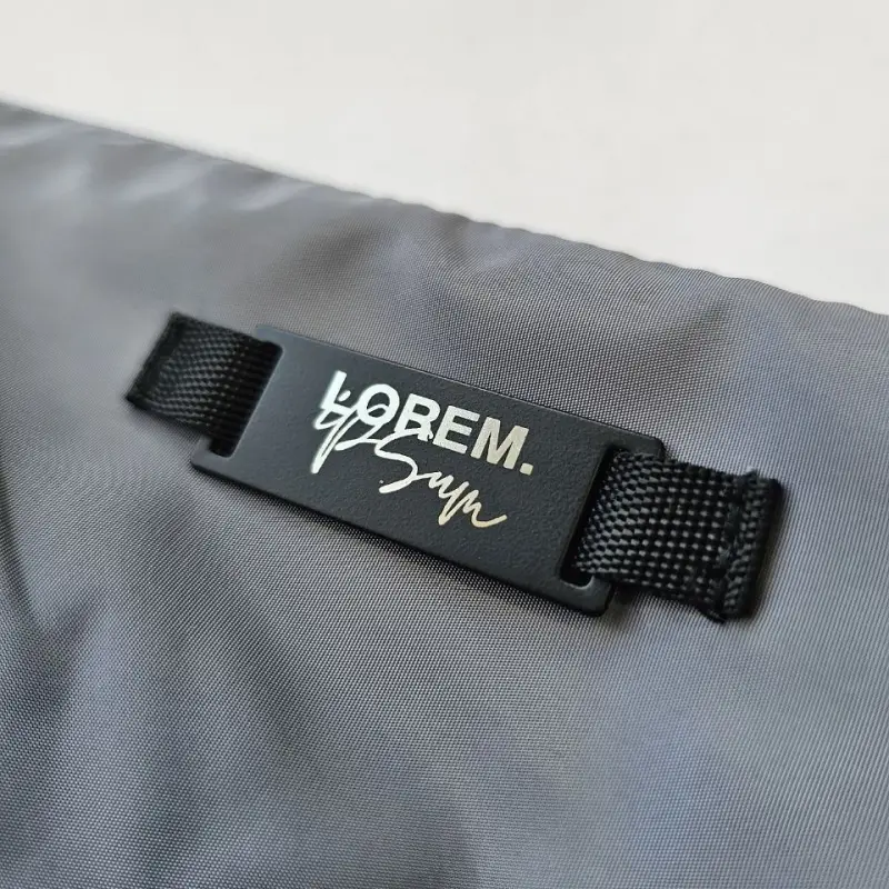 Шильдик металлический Kova, оранжевый неон