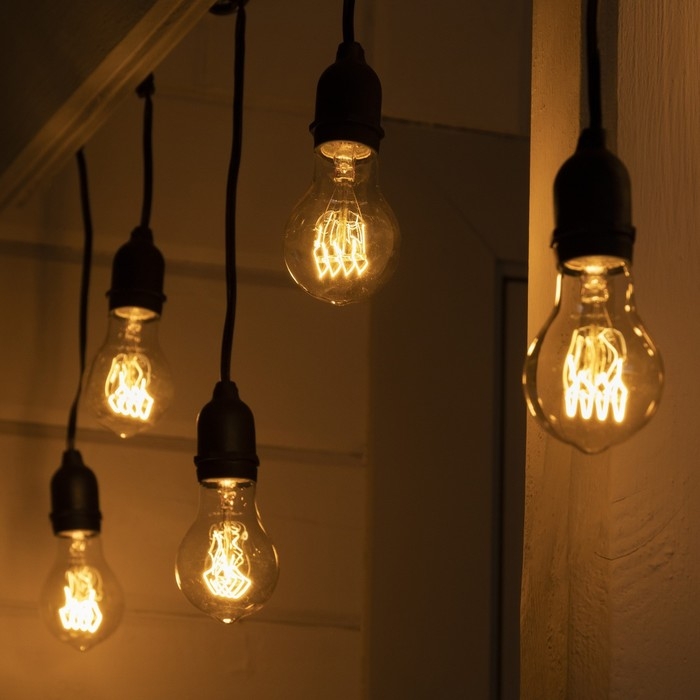 Гирлянда &laquo;Ретро белт-лайт&raquo; со свесами 10 и 20 см, 10 м, IP54, УМС, 2W, тёмная нить, шаг 50 см, Е27 (без ламп), 220 В