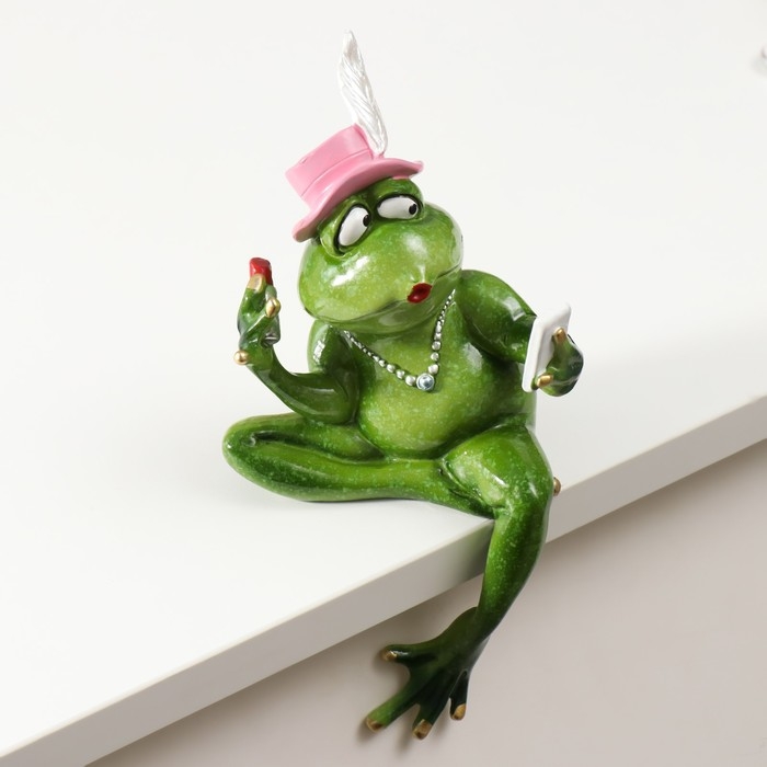Сувенир полистоун лак на полку "Лягуха - модница" 21х10х6,5 см